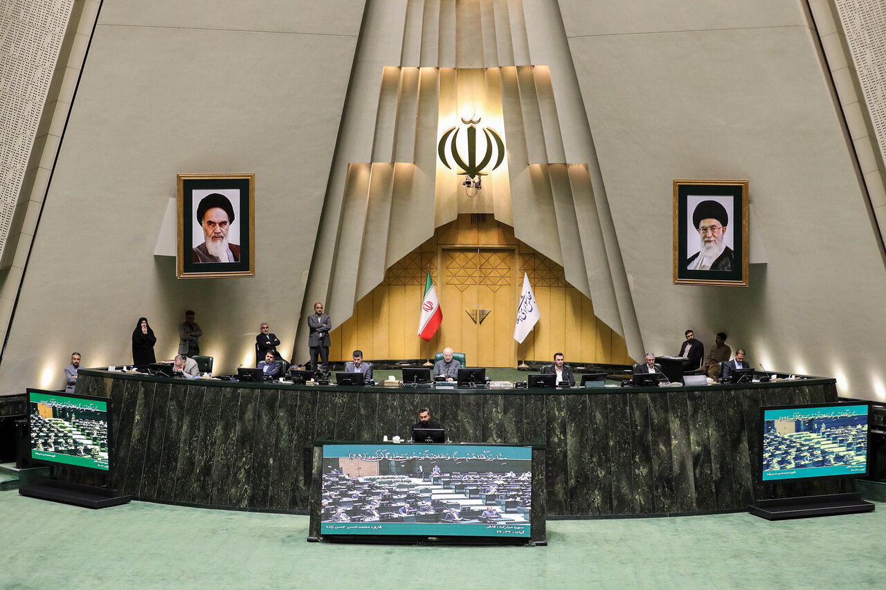 تصویب اصطلاحات کلیدی قانون هوش مصنوعی در مجلس